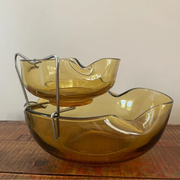 Vintage Amber Glass Anchor Hocking Chip & Dip Bowl🥨🍿 - Picture 9 of 11